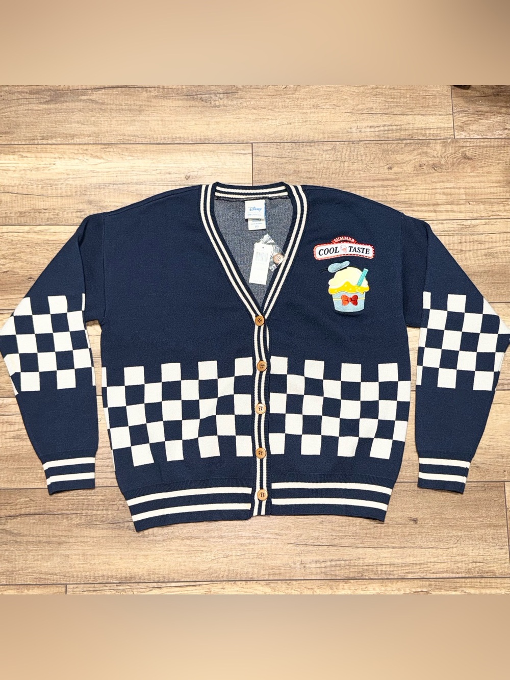 Her Universe Disney Donald Duck 90s Box Lunch Ice Cream Cardigan Womens XL